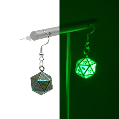 Norse Foundry D20 Earrings: Headhunter