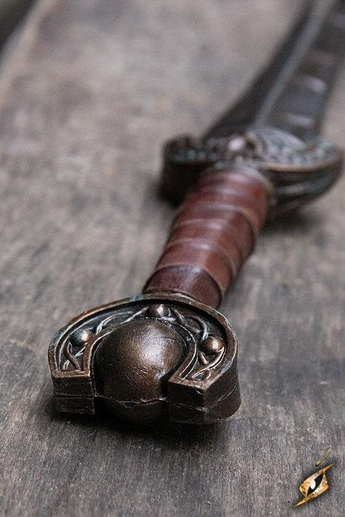 Iron Fortress: Battleworn Celtic Leaf Sword 60cm