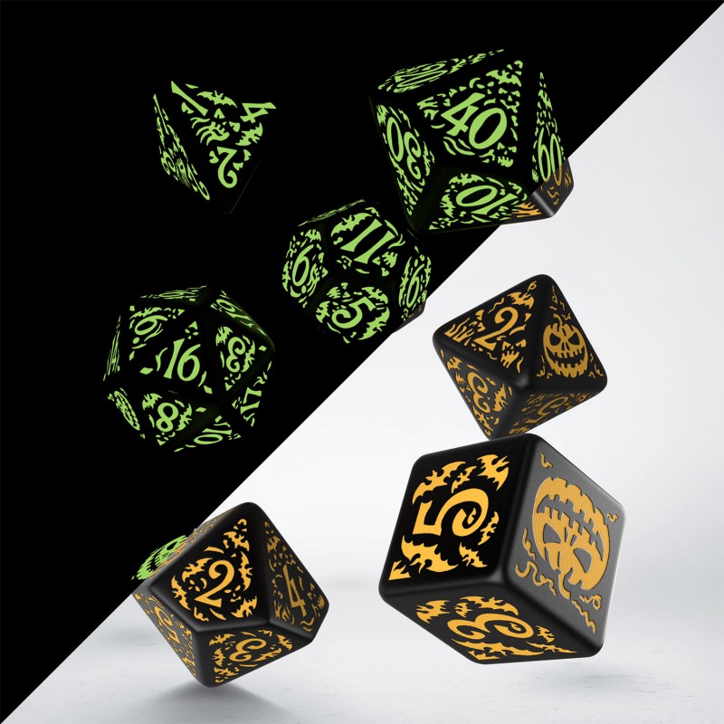 Halloween Pumpkin: Jack O’Lantern 7 pc Dice Set Black & Glow